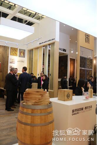 富得利地板攜國(guó)際進(jìn)出口新品亮相上海展(圖12)