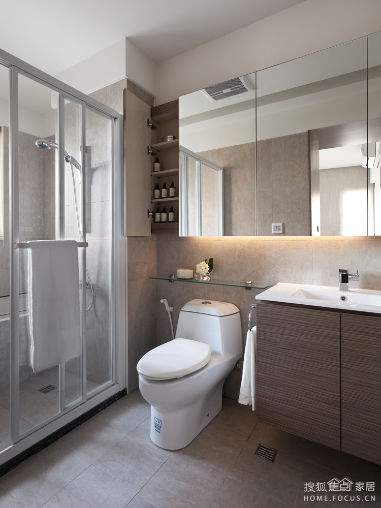 真源小区三室两厅127平半包装修现代简约风格