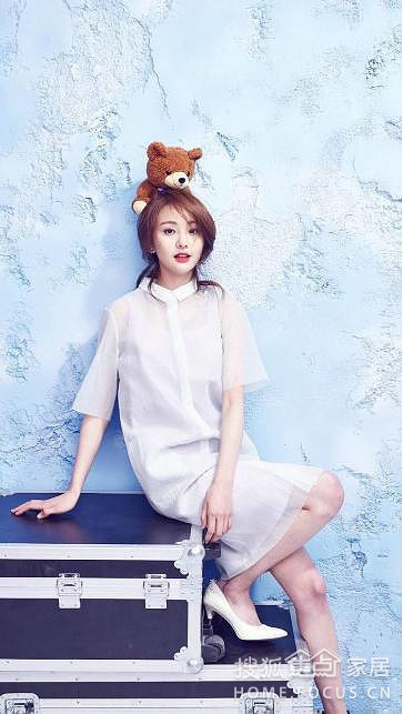 郑爽消失一个月终露面!豪宅曝光,室内装修豪华