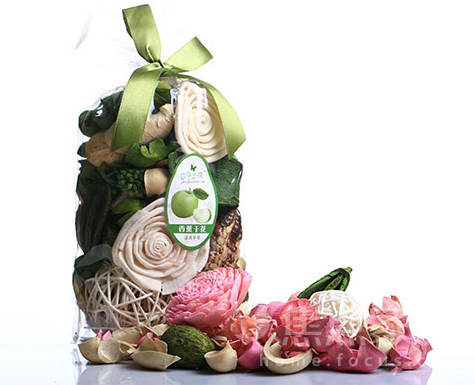 巧用香熏干花做香熏蜡牌